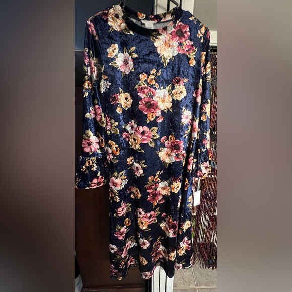 Floral Chi Chi- L - Picture 1 of 3